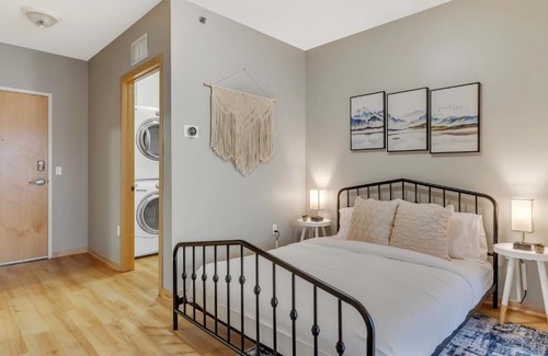 Prospect Park House | Gorgeous University Retreat