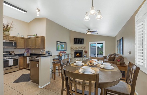 Quail Crossing House | Gorgeous Vacation Home - Trails, Golf & Dining