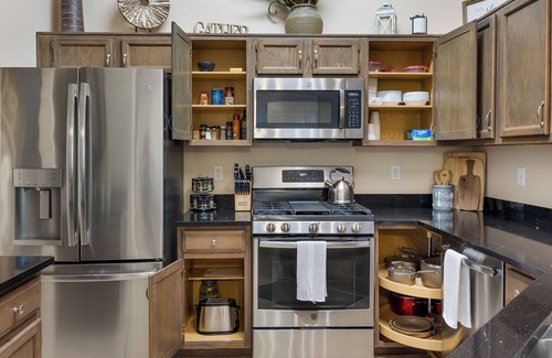 Quail Crossing House | Gorgeous Vacation Home - Trails, Golf & Dining