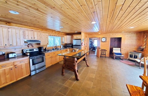 Spruce Creek House | Gorgeous Waterfront Cabin, Stunning Nature Setting Near PSU