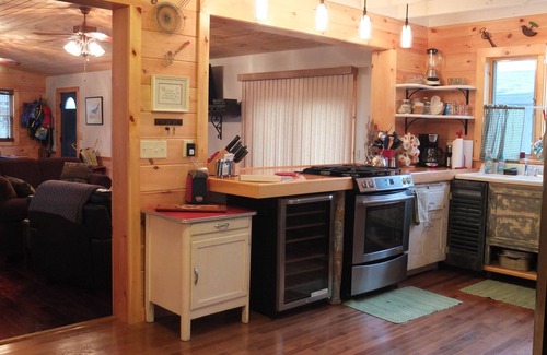 Caroga Lake House | Gorgeous Year-round Home In Rustic Caroga-1 Block from Lake-1 Hr from Saratoga