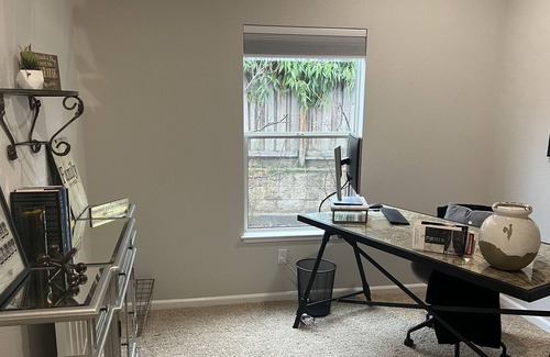 Yountville House | Gorgeous Yountville Pet-Friendly home - 2 beds & office - walk to downtown!!