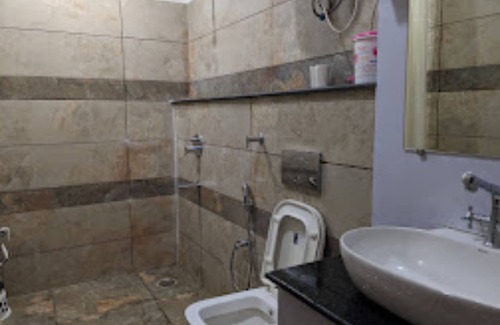 Chamba Hotel | Goroomgo MS Shepheard Hills Resort