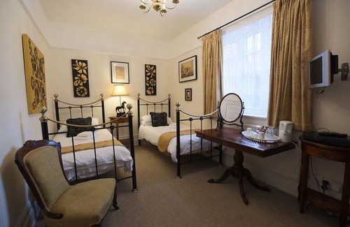 East Grinstead Bed & Breakfast | Gothic House