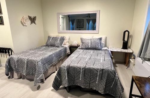 Algoma District House | Goulais Bay Guesthouse