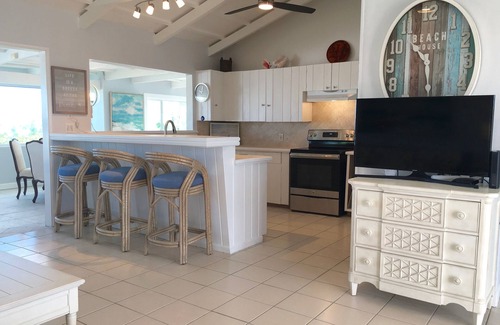 The Bight Villa | GRACE BAY BEACH! OCEANFRONT VILLA ! AMAZING VIEWS! POOL! 4bd/4bt SNORKELING!