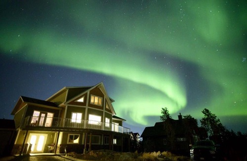 Yellowknife House | Grace Lake Villa 湖边别墅