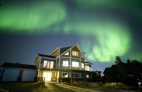 Yellowknife House | Grace Lake Villa 湖边别墅