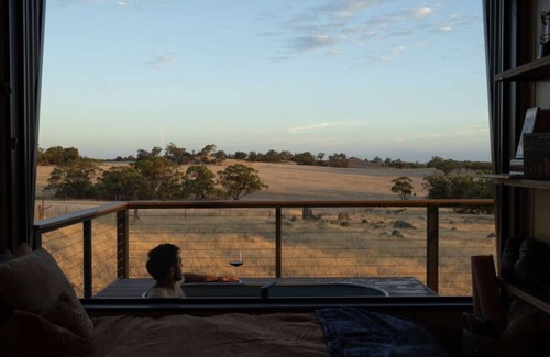 Coondle Cabin | Grace the Tiny Cabin in Avon Valley