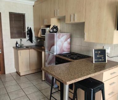 Bloemfontein Apartment | Grace209 Bains Lodge