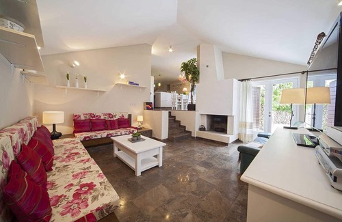 Baska Voda Villa | Graceful 5-BR Family Villa for 8, with private pool, close to the beach