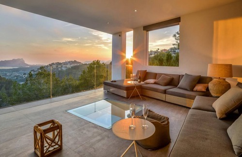 Teulada Villa | Graham Holiday Rentals - Moraira Breeze