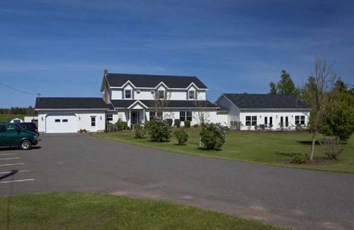 Cavendish Apartment | Graham Inn (By the Sea Room with 2 Double Beds)