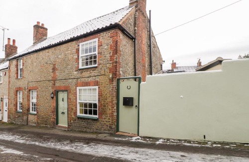 Warminster House | Granary Cottage