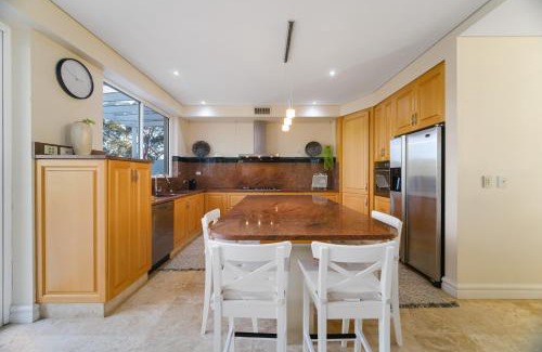 Seaforth House | GRAND APARTMENT by the Harbor