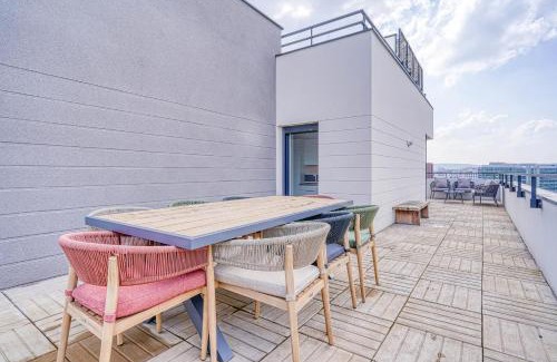 Rueil-Malmaison Apartment | Grand appartement avec belle vue Paris