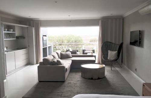 Sunset Beach House | Grand Blue D