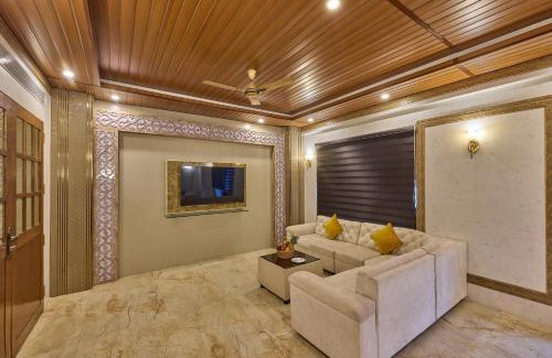 T Nagar Hotel | Grand Continent Premiere - T Nagar