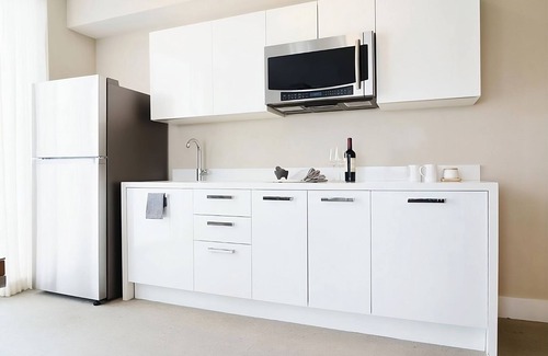 Bay Harbor Islands Hotel | Grand Deluxe 1BR Suite King With Balcony at The Altair Hotel Bay Harbor Miami!