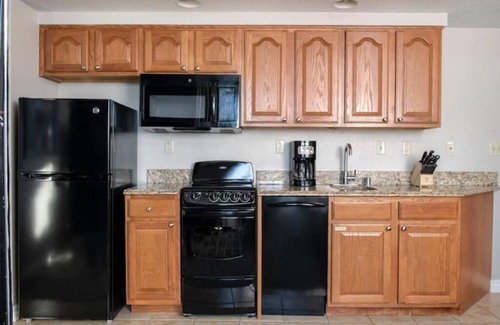 Paradise Crest Apartment | Grand Desert - 1 bedroom condo