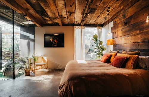 Callignee Hotel | Grand Designs "Eco Bush Retreat"