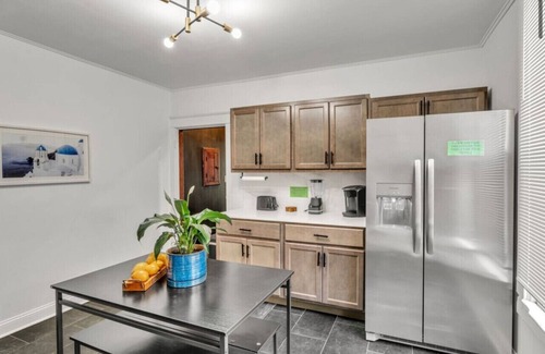 Evansville House | Grand Estates Room 1