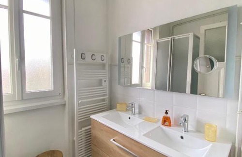 Bellerive-sur-Allier Apartment | GRAND F3 2 Ch CALME CONFORT PARKING RIVE GAUCHE CREPS HIPPODROME GOLF