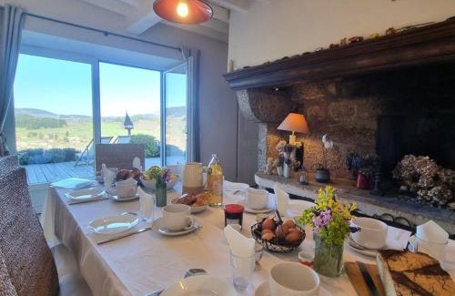 Saint-Jean-la-Vetre House | Grand gîte familial au cœur du Forez, cheminée, sauna, pour 14 personnes - FR-1-496-349