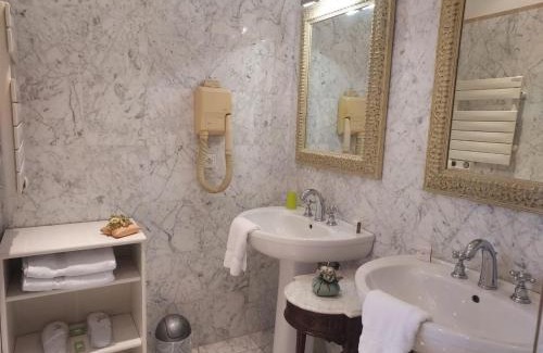 Old Town Hotel | Grand Hôtel des Ambassadeurs