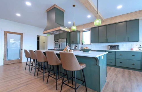 Driggs House | Grand Horizon Retreat - 7 Bdrm Luxury Home