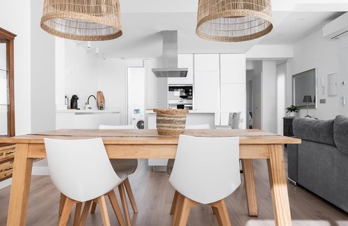 Sagunto House | Grand House in the Heart of Puerto - Modern, Renovated, Near Beach, 3 Terraces, WIFI