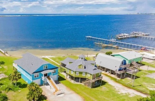 Ono Island House | Grand Lagoon Waterfront Home that sleeps 10! Military discounts available.