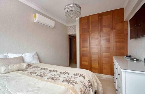 Renacimiento Apartment | Grand Luxury Penthouse'Upscale+HotTub+Terrace+BBQ