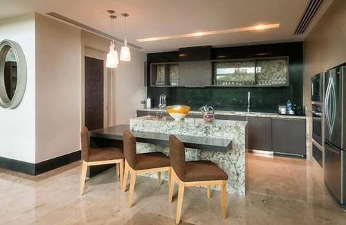Villa Juarez Apartment | Grand Luxxe Residence Loft - 40% flat off on Last Minute Booking