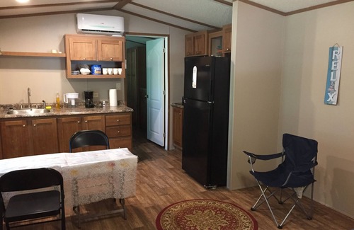 Wills Point Cottage | Grand opening price! Taste Authentic Tiny Living on the beautiful Lake