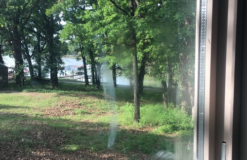 Wills Point Cottage | Grand opening price! Taste Authentic Tiny Living on the beautiful Lake