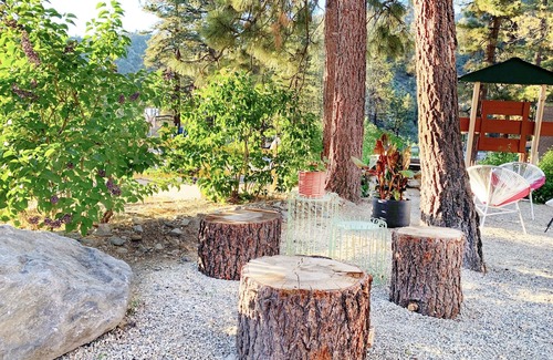 Wrightwood Hotel | Grand Pine Cabins