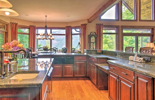 Bear Lake Reserve House | Grand Retreat in Bear Lake Reserve w/Scenic Decks