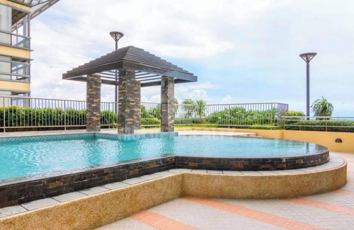 Ermita Condo | Grand Riviera Condotel infront of us embassy 17FL