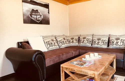 Sklene Teplice House | Grand Spa Holiday Home