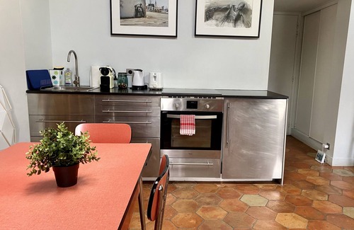 Saint-Vincent-de-Paul Apartment | Grand Studio Darchitecte Proche Montmartre, à 5mn à Pieds de la Gare du Nord