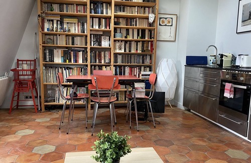 Saint-Vincent-de-Paul Apartment | Grand Studio Darchitecte Proche Montmartre, à 5mn à Pieds de la Gare du Nord