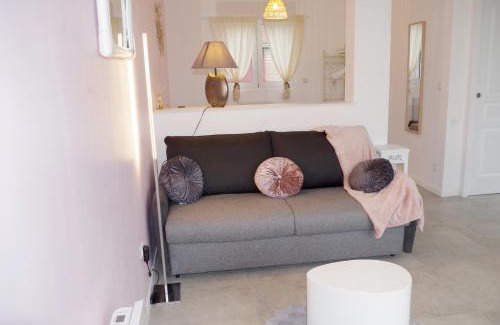 Hem-Lenglet Apartment | Grand studio La Sensée - Wifi, Calme, Parking privé