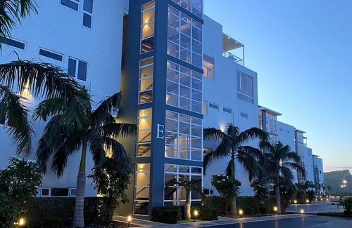 Colon Apartment | Grand View 2 Bedroom Apartment, Gym, Garden and Pool