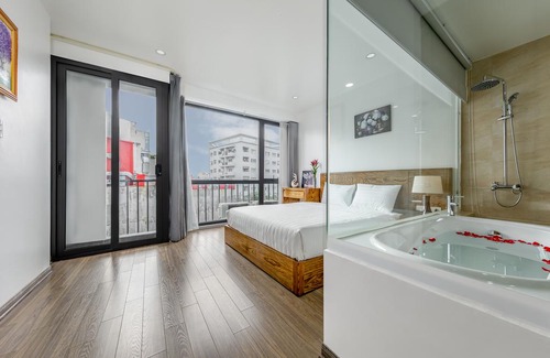 Dich Vong Hau Hotel | Granda Suites Hanoi