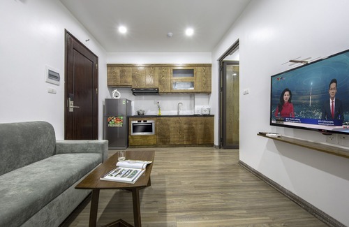 Dich Vong Hau Hotel | Granda Suites Hanoi