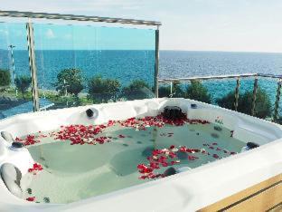 Kram Resort | GrandBlue Resort & Beachclub