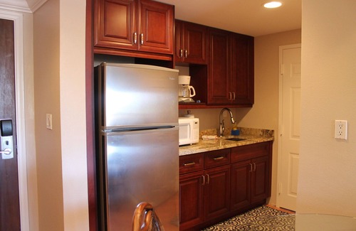Estate Enighed Apartment | Grande Bay Resort “Somewhere in the Sun" Studio- Book your Winter in Paradise!