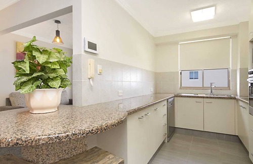 Coolangatta Apartment | Grande Corniche U17 - Panoramic Kirra Hill