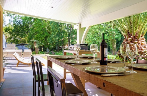 Biarritz Villa | Grande Villa Familiale Rénovée, Immense Jardin & Pelote Basque, 9min de la Plage